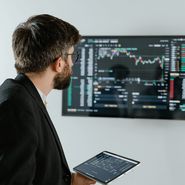 Why More People Are Quietly Moving Into Data Careers Even Without a Tech Background